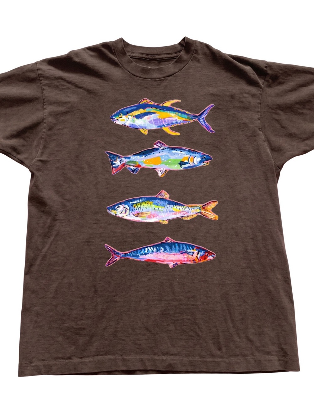 Gildan Brown Tee with Colorful Fish Graphic
